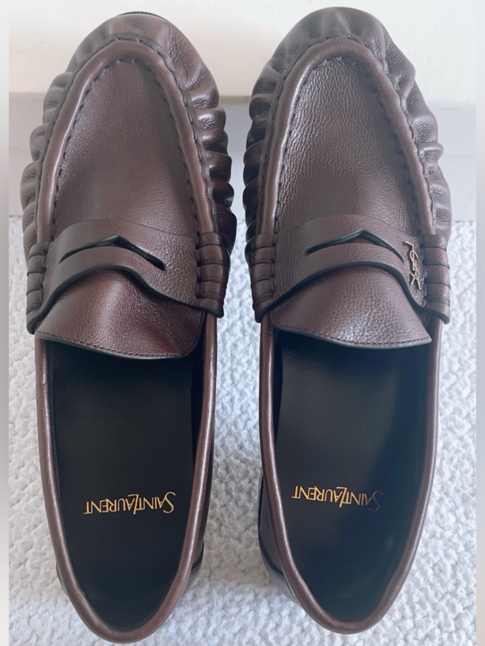 Saint Laurent Women’s YSL Le Loafer Supple in brown Leather - Picture 13 of 16